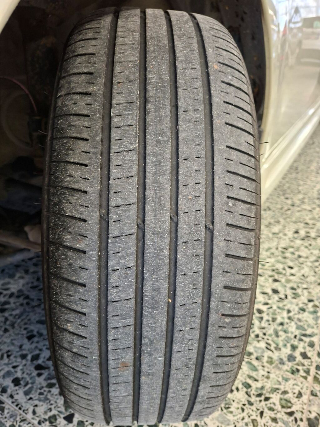 Subaru Legacy 2011 Keltainen