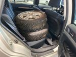 Subaru Legacy 2011 Keltainen