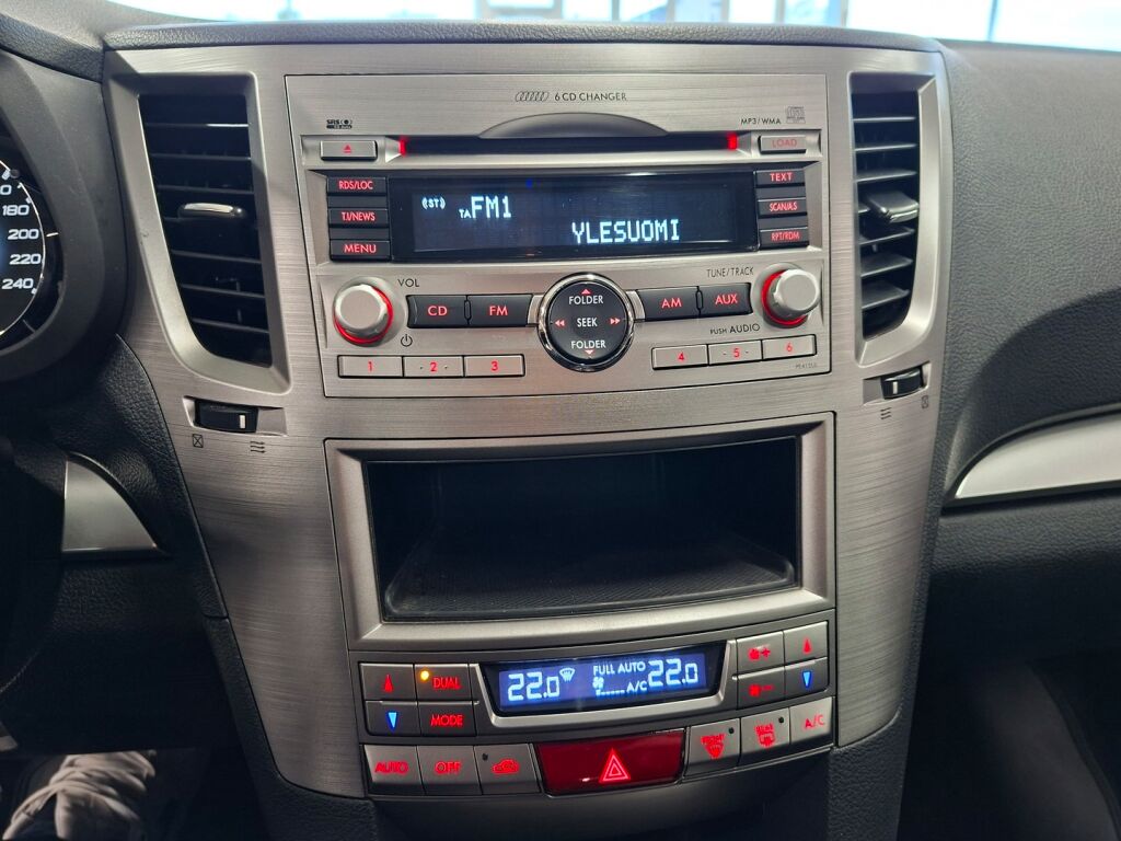 Subaru Legacy 2011 Keltainen