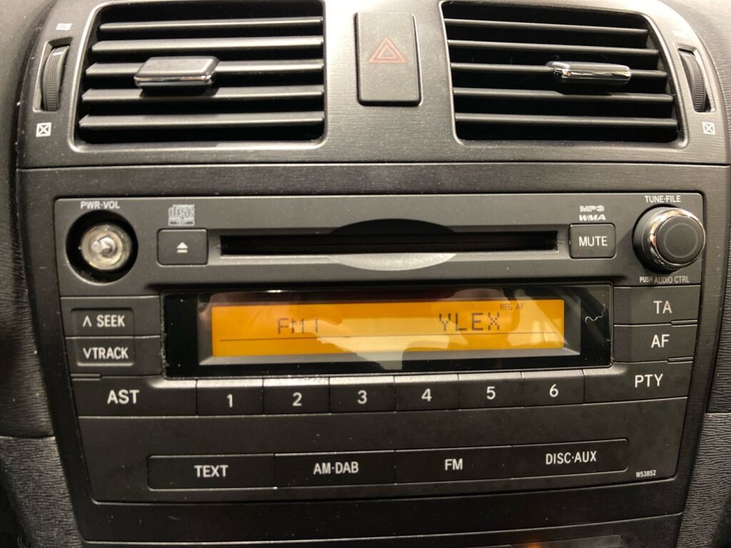 Toyota Avensis 2011 Sininen