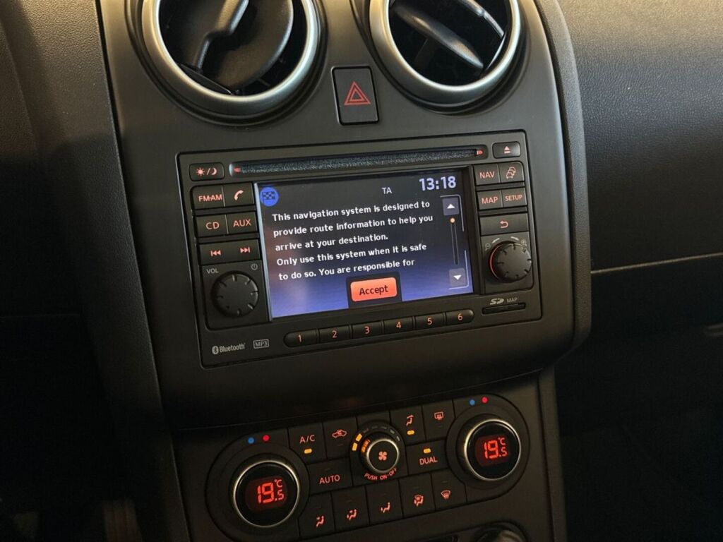 Nissan Qashqai+2 2011 Hopea