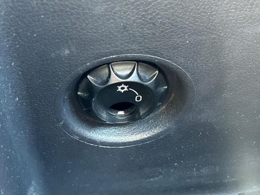 Volkswagen Golf Plus 2011 Ruskea (beige)