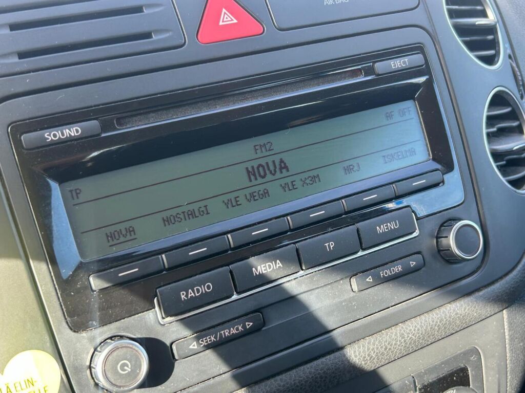 Volkswagen Golf Plus 2011 Ruskea (beige)