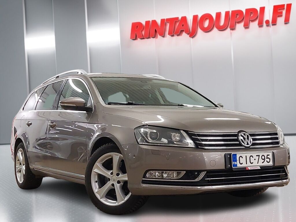 Volkswagen Passat 2011 Ruskea (beige)