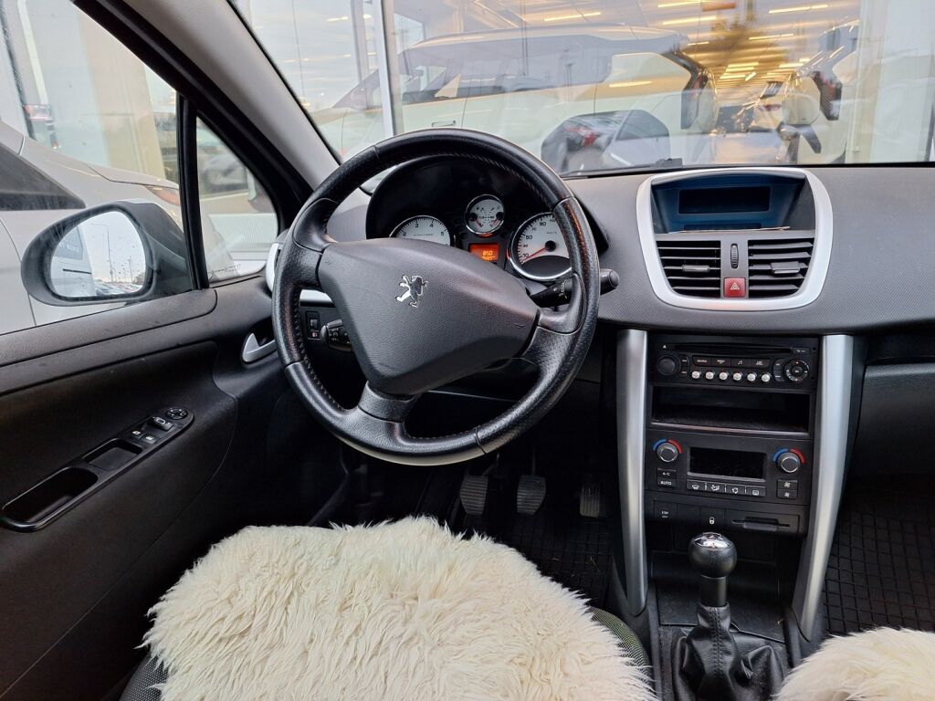 Peugeot 207 2011 Harmaa