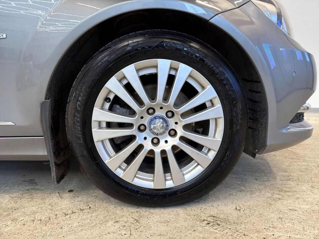 Mercedes-Benz C 2011 Harmaa