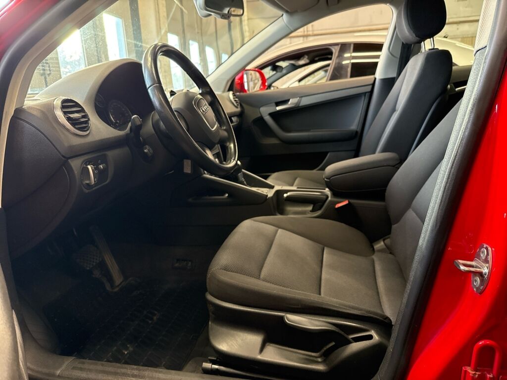 Audi A3 2011 Punainen