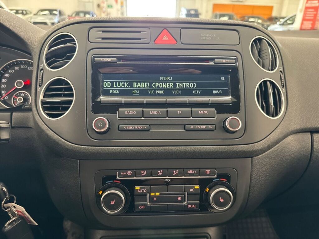 Volkswagen Golf Plus 2011 Ruskea (beige)