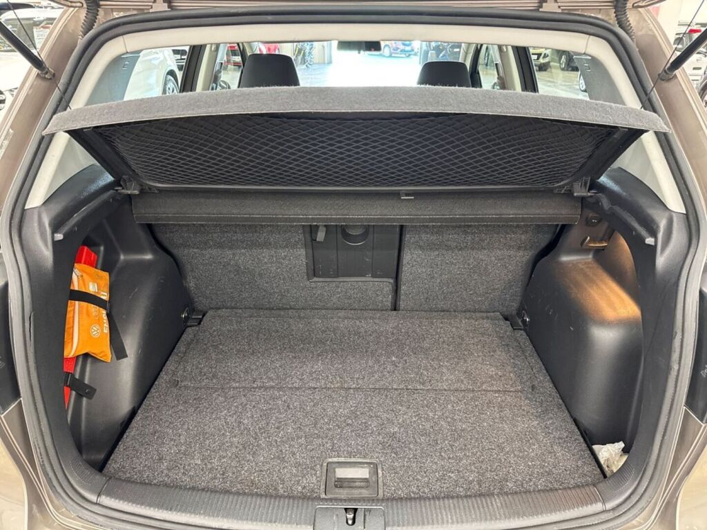 Volkswagen Golf Plus 2011 Ruskea (beige)