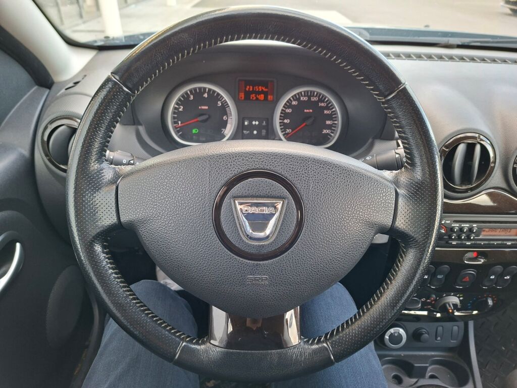 Dacia Duster 2012 Sininen