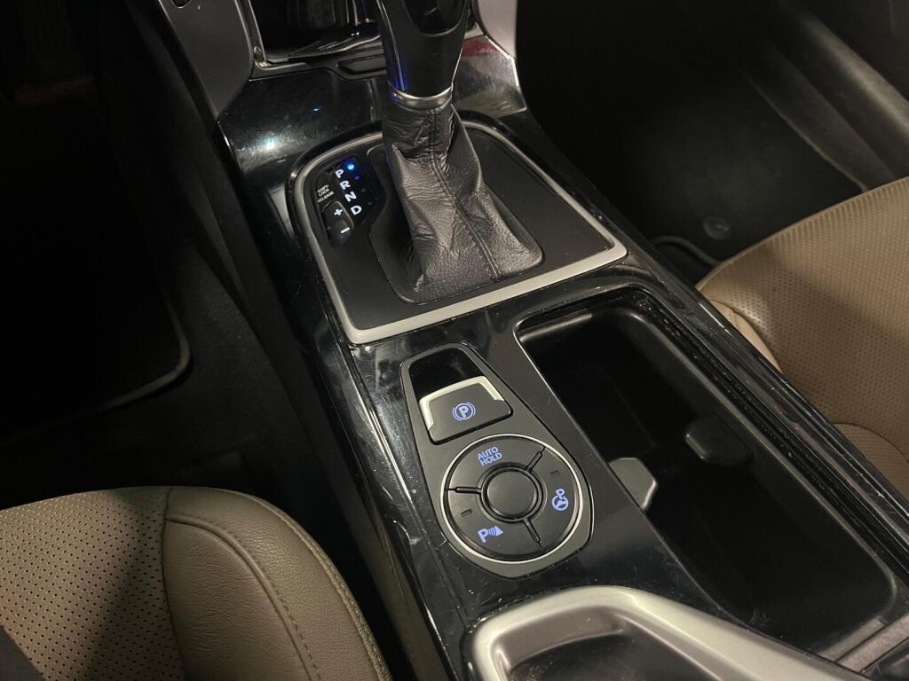 Hyundai i40 2011 Musta