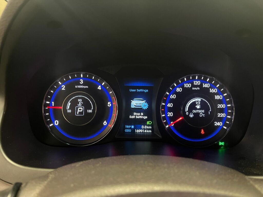 Hyundai i40 2011 Musta