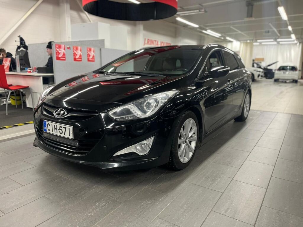 Hyundai i40 2011 Musta