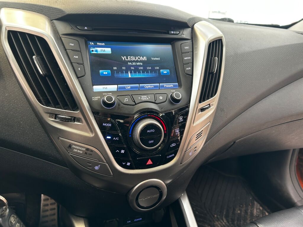 Hyundai Veloster 2012 Oranssi