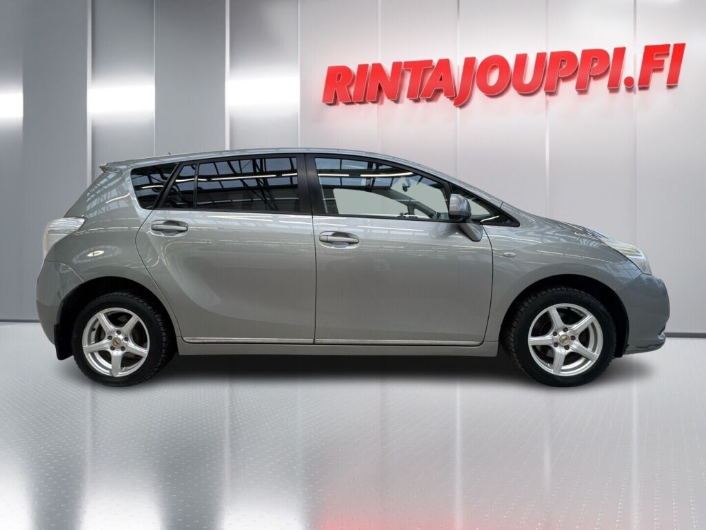 Toyota Verso 2011 Harmaa