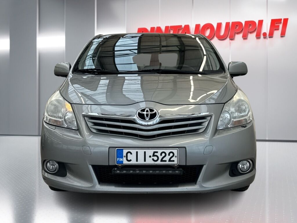 Toyota Verso 2011 Harmaa