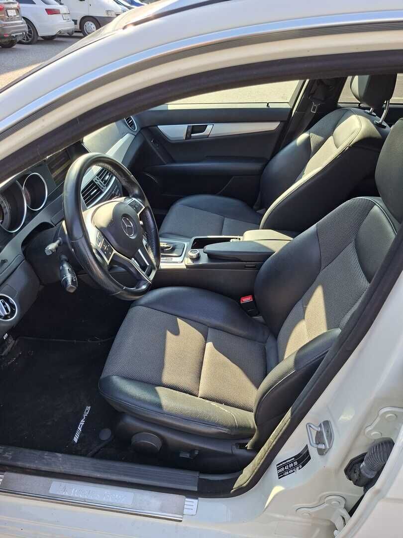 Mercedes-Benz C 2011 Valkoinen