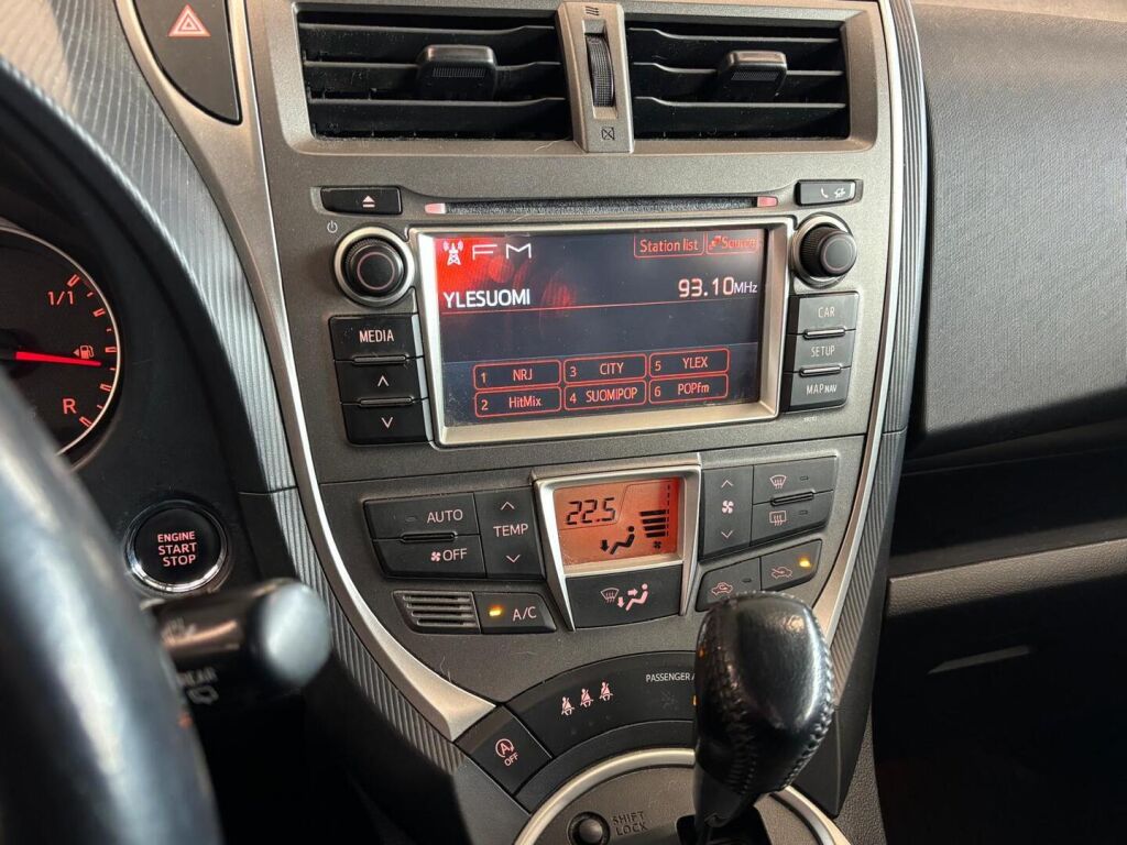 Toyota Verso-S 2011 Valkoinen