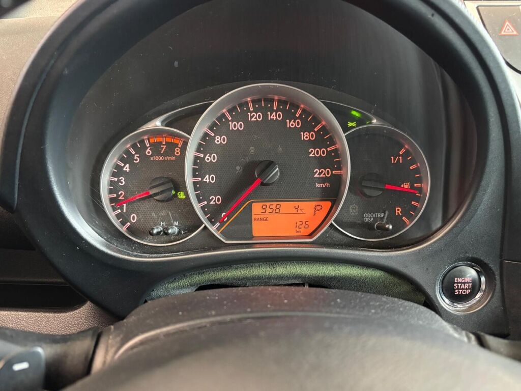 Toyota Verso-S 2011 Valkoinen