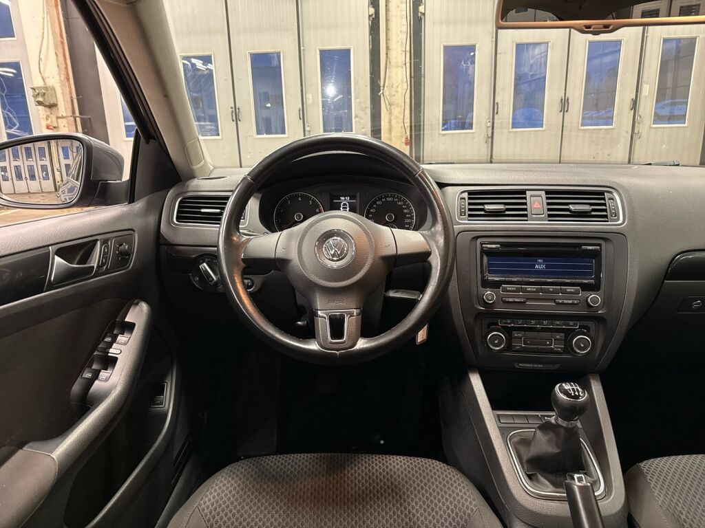 Volkswagen Jetta 2011 Harmaa