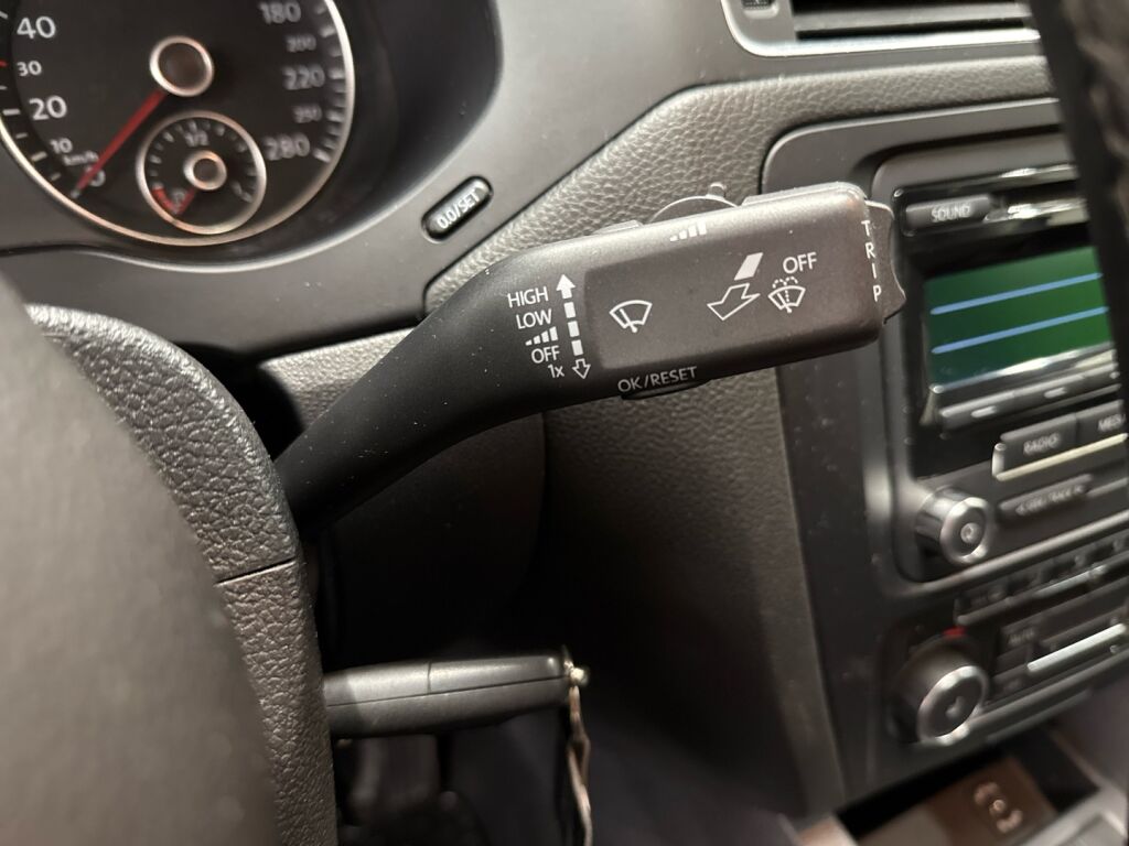 Volkswagen Jetta 2011 Harmaa