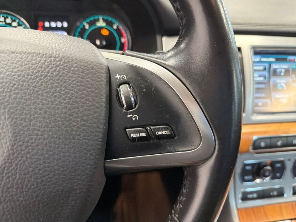Jaguar XF 2012 Musta