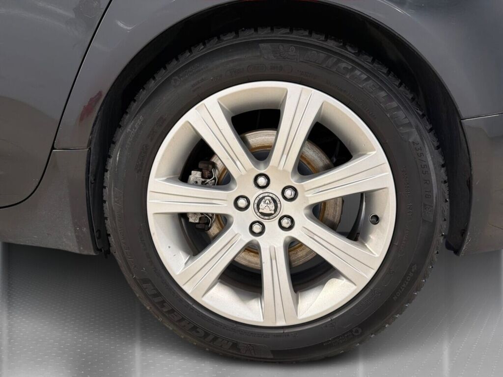 Jaguar XF 2012 Musta