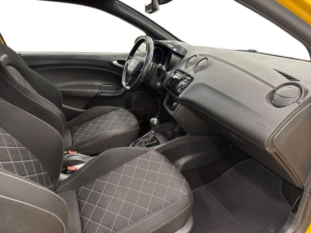 Seat Ibiza SC 2011 Keltainen