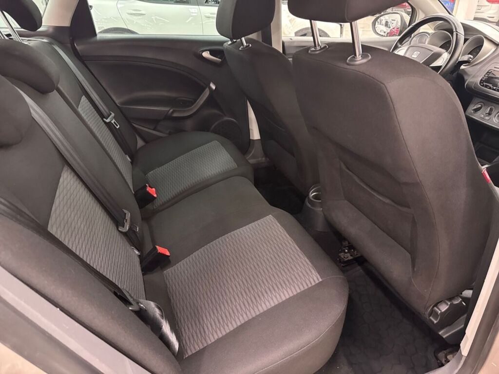 Seat Ibiza ST 2011 Ruskea (beige)