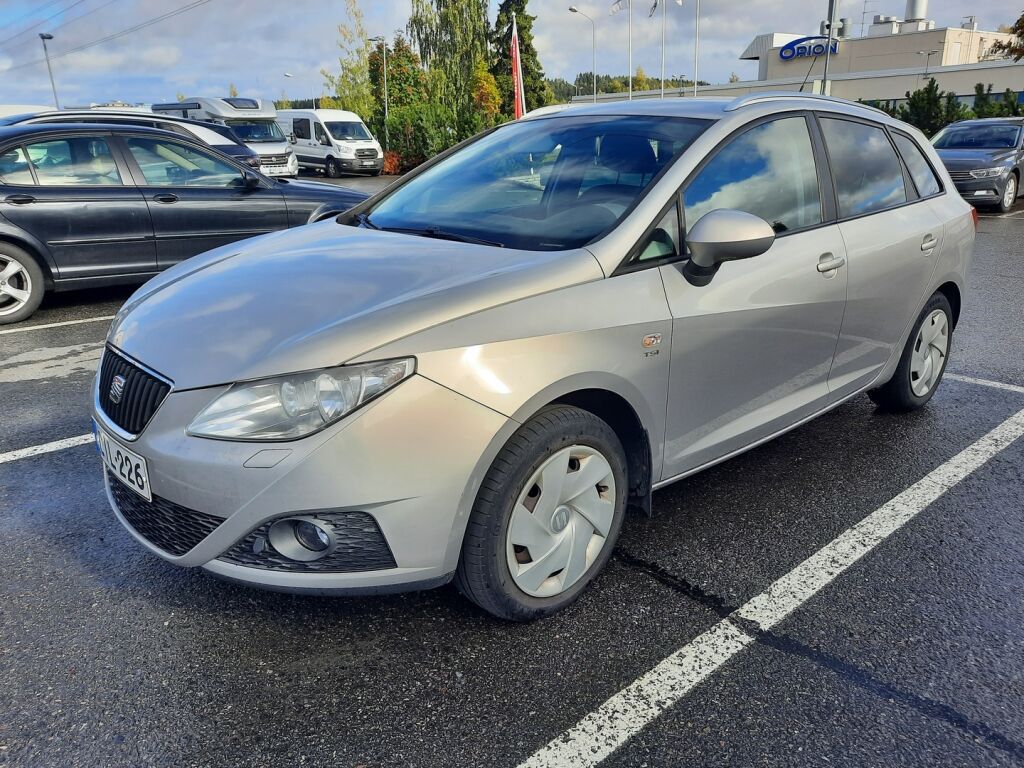 Seat Ibiza ST 2011 Ruskea (beige)