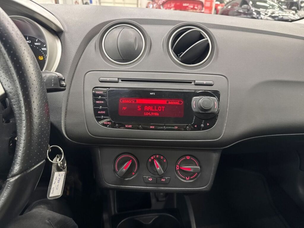 Seat Ibiza ST 2011 Ruskea (beige)