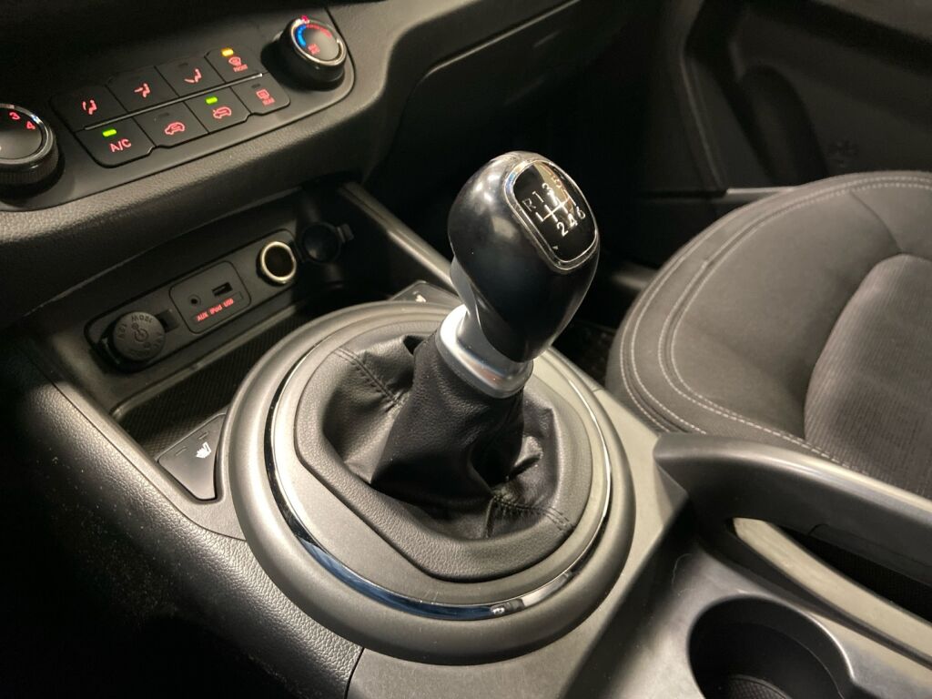 Kia Sportage 2011 Musta