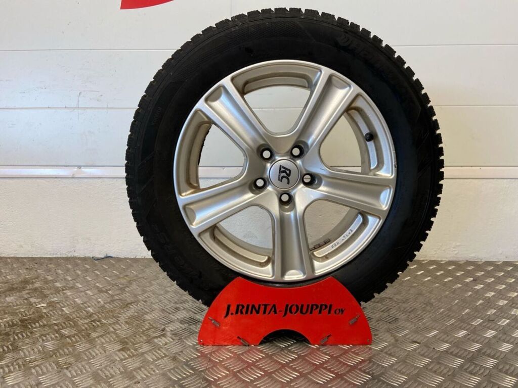 Opel Astra 2011 Punainen