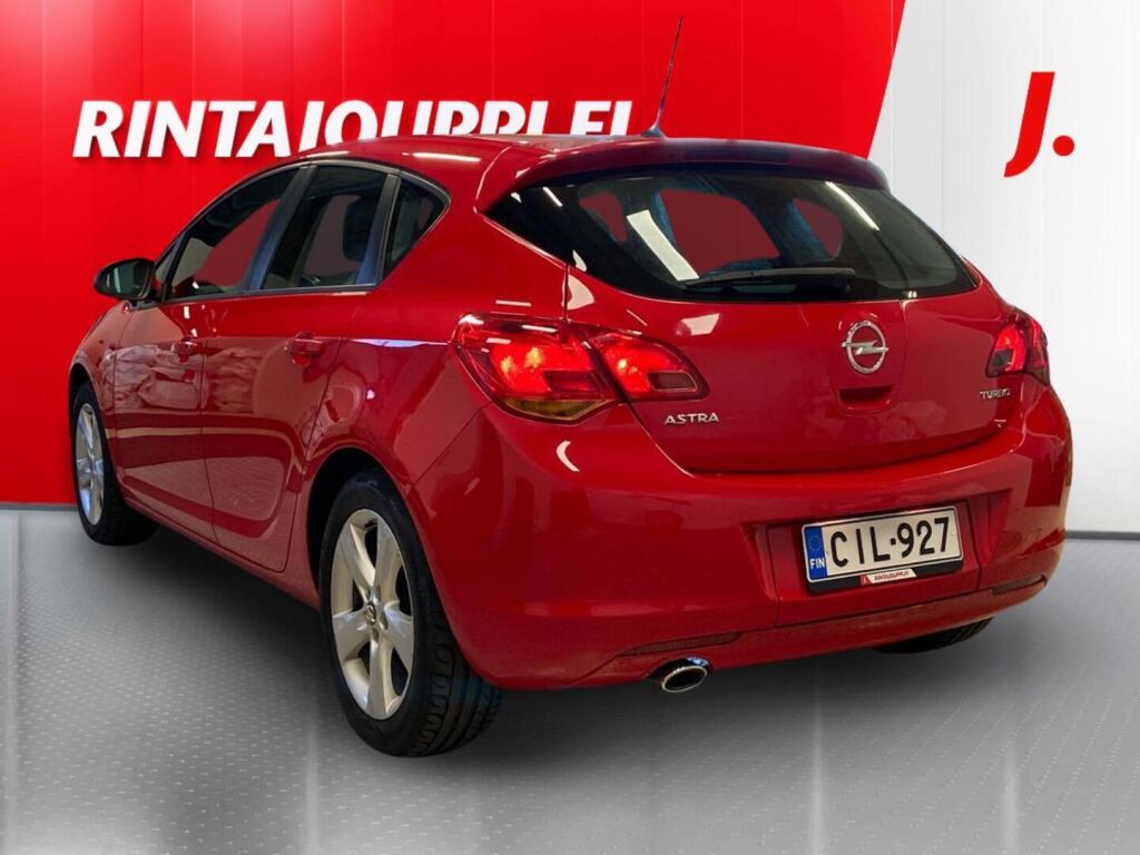 Opel Astra 2011, kuva 3/29