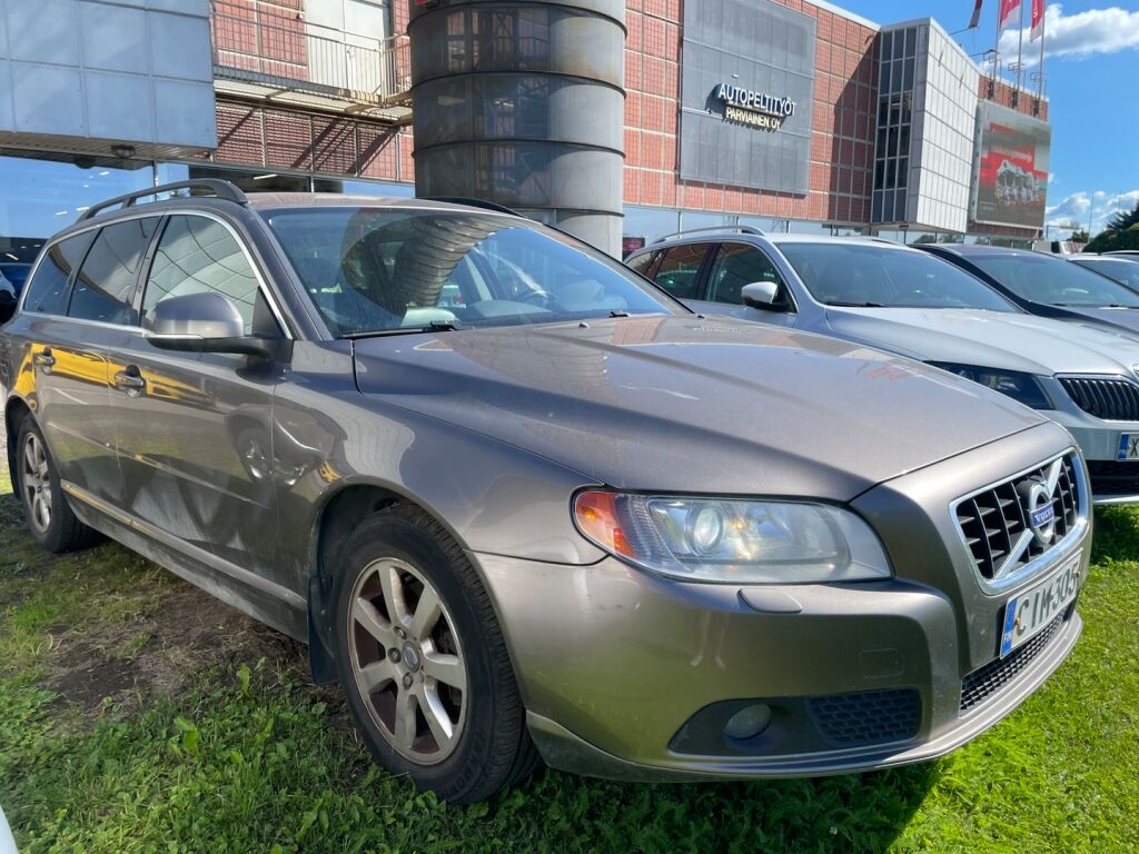 Volvo V70 2011 Harmaa