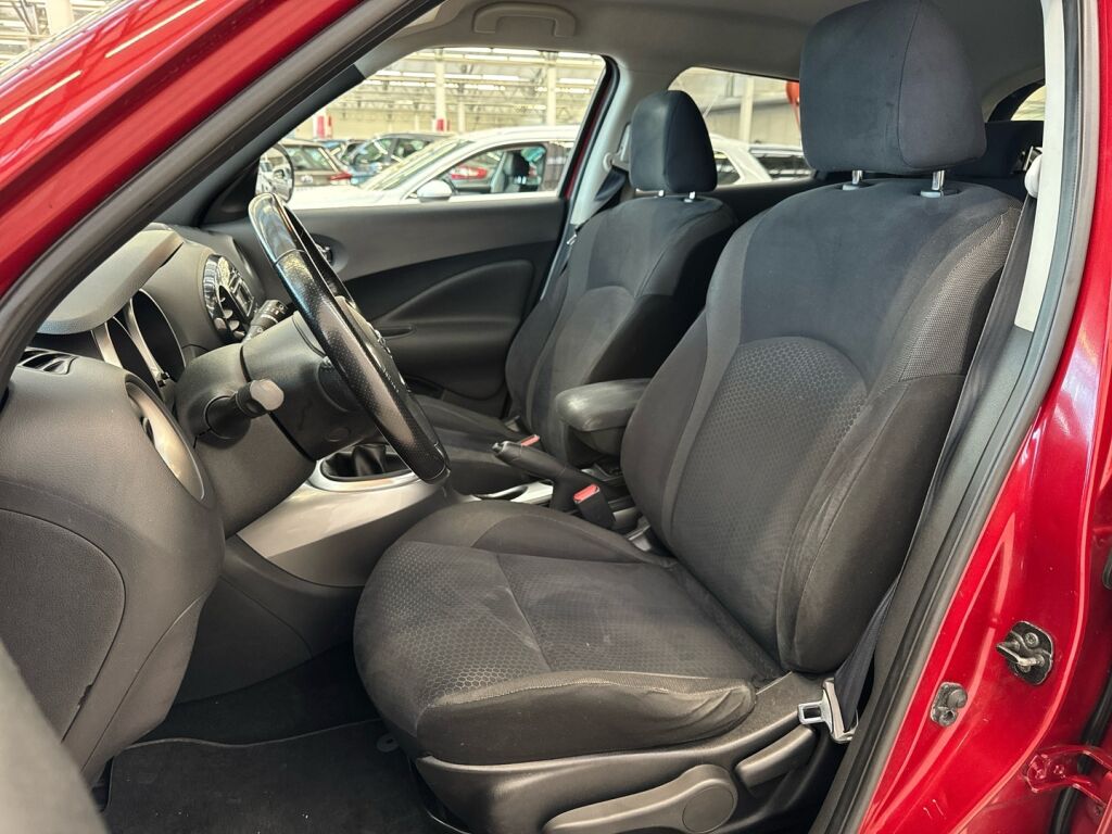 Nissan Juke 2012 Punainen