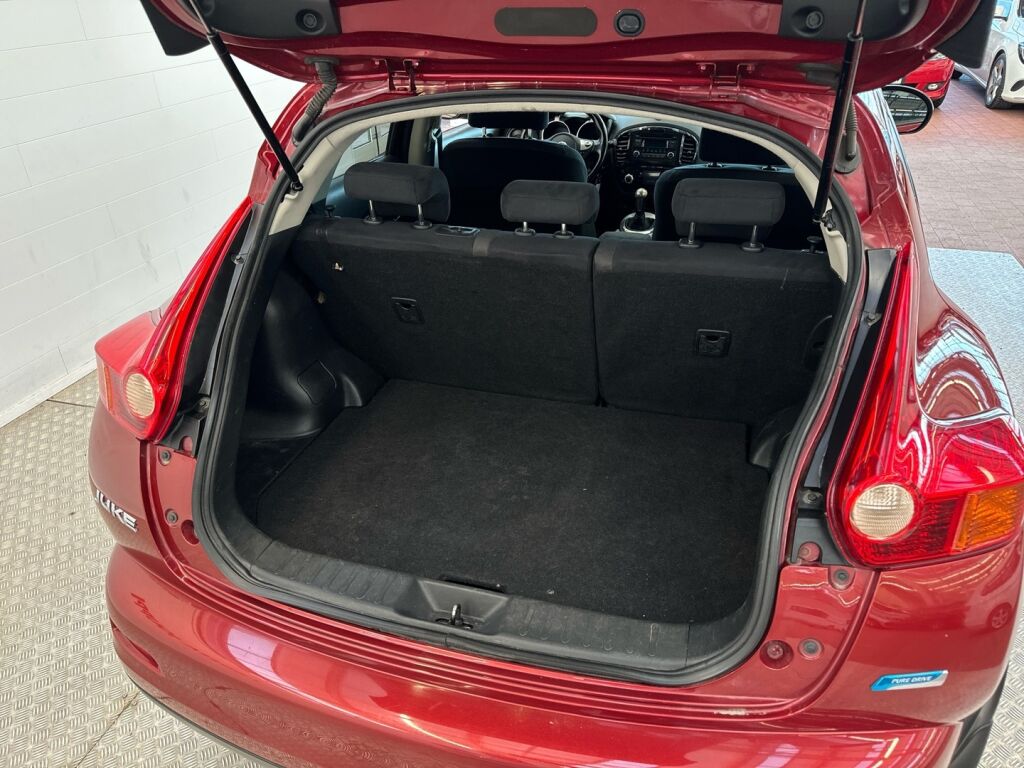 Nissan Juke 2012 Punainen