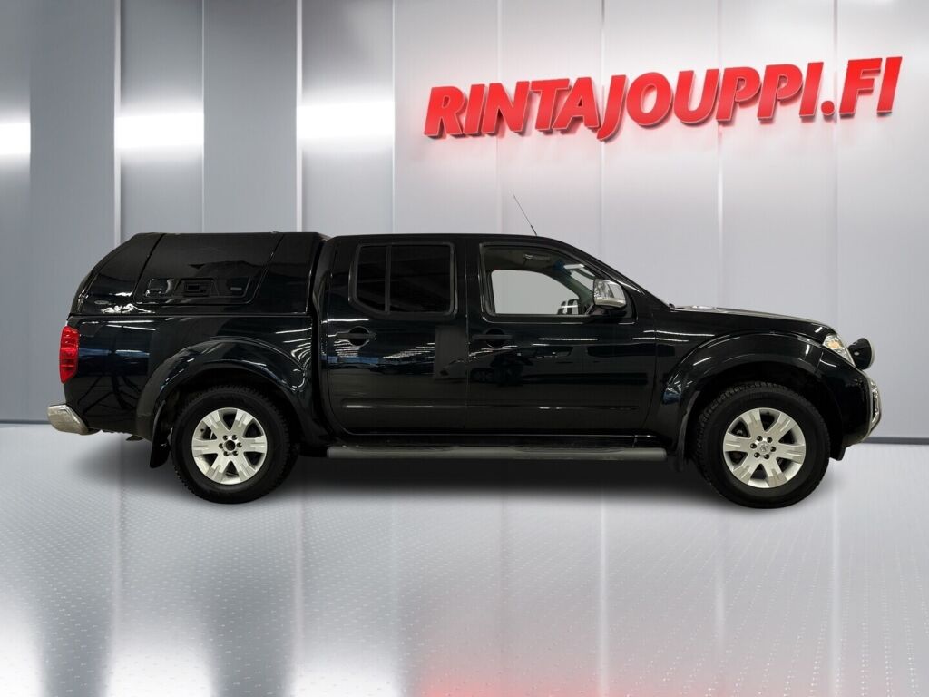 Nissan Navara 2012 Musta