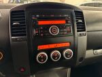 Nissan Navara 2012 Musta