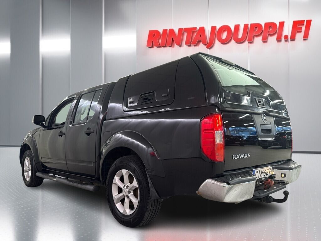 Nissan Navara 2012 Musta