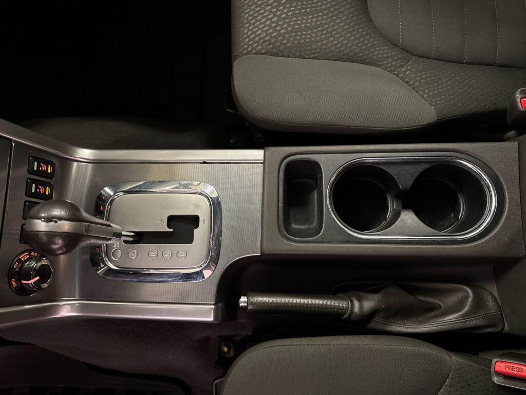 Nissan Navara 2012 Musta