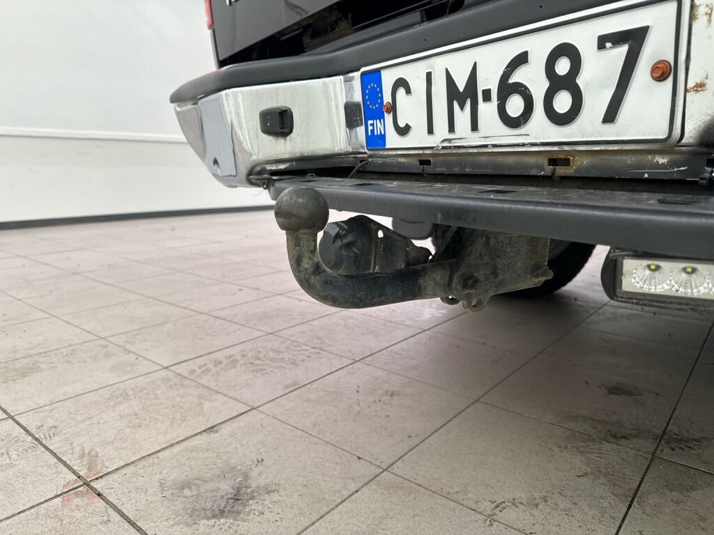 Nissan Navara 2012 Musta