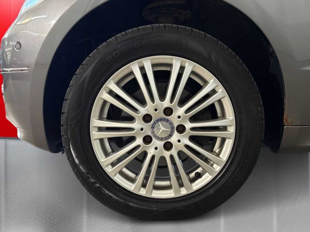 Mercedes-Benz A 2012 Harmaa