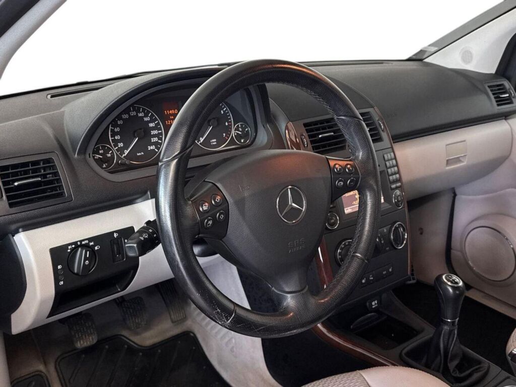Mercedes-Benz A 2012 Harmaa