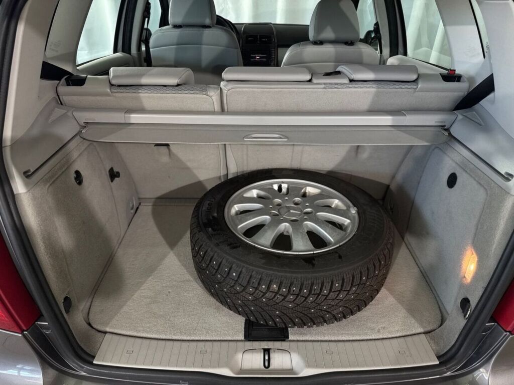 Mercedes-Benz A 2012 Harmaa