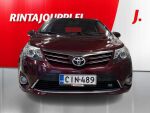 Toyota Avensis 2012 Punainen