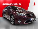 Toyota Avensis 2012 Punainen