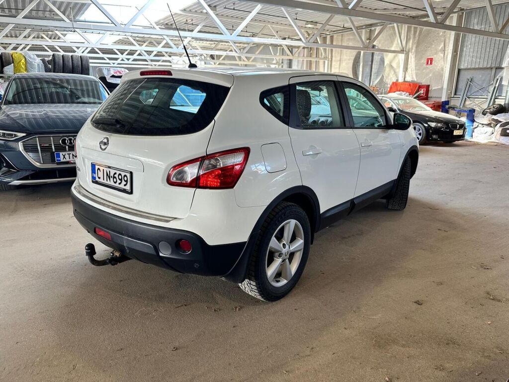 Nissan Qashqai 2012 Valkoinen
