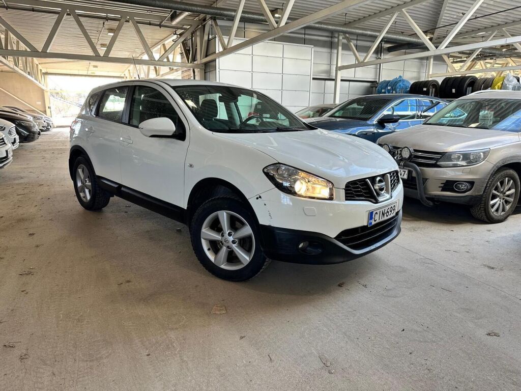 Nissan Qashqai 2012 Valkoinen