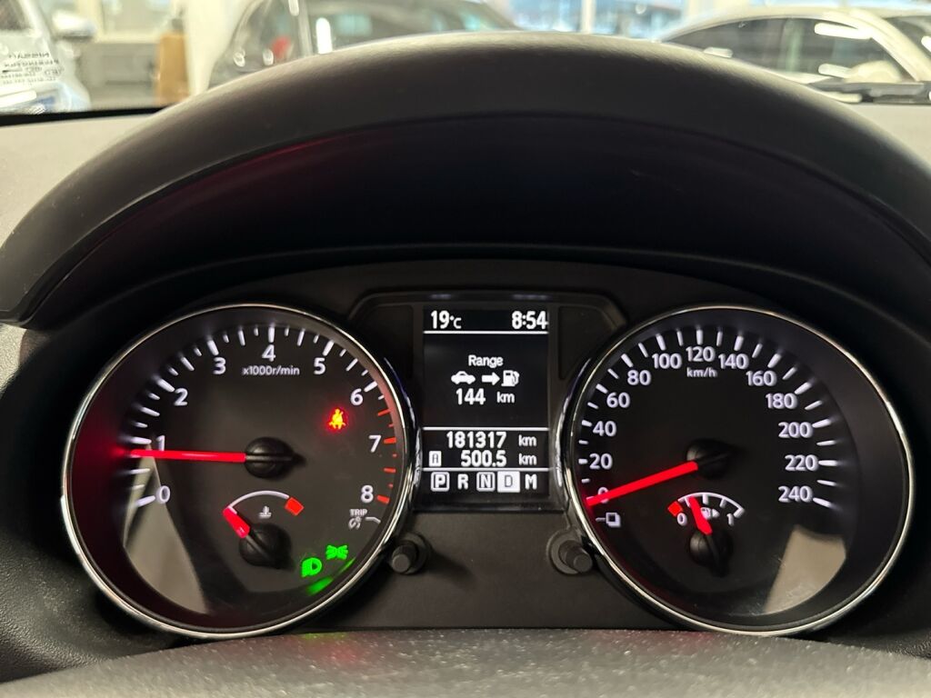 Nissan Qashqai 2012 Valkoinen